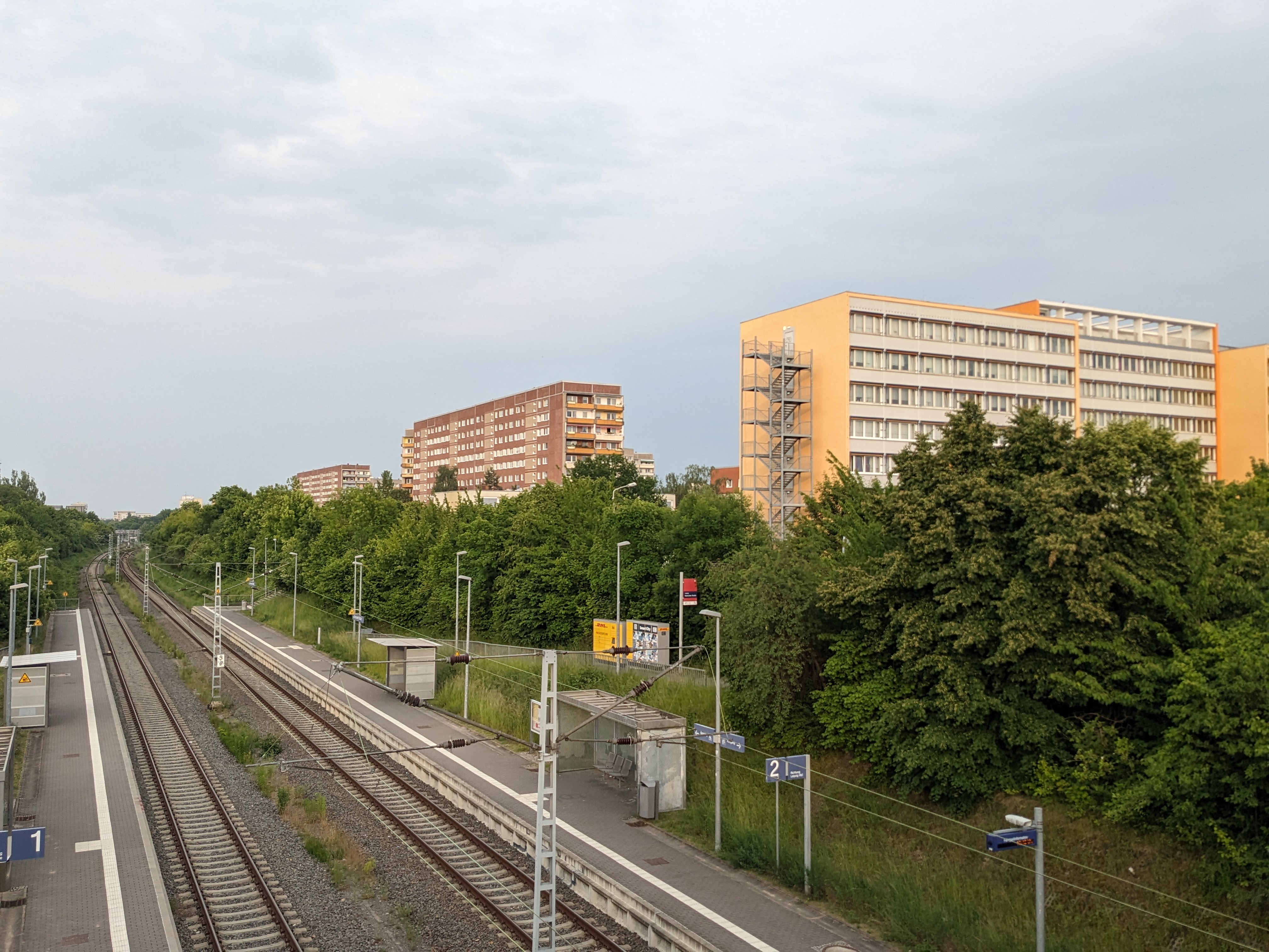 Der Leipziger Stadtteil Grünau als Ausdruck sozialistischer Moderne und Städteplanung - Neubau großer Plattenbausiedlungen anstelle von Sanierung des teils zerstörten Altbaus